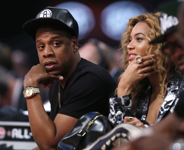 Jay-Z cheating on Beyonce with Claudia Scheelen? View topless PHOTOS of HOV’s ‘side chick’