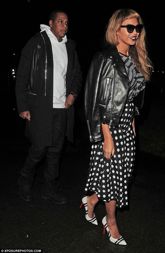 Beyonce’ and Jay Z attend the Frieze Art Fair in London As she Mixes her prints in Monochrome Ensemble