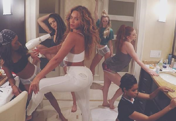 Beyoncé’s Homemade Looking Video for ‘7/11′ is a Super Treat for Your Senses