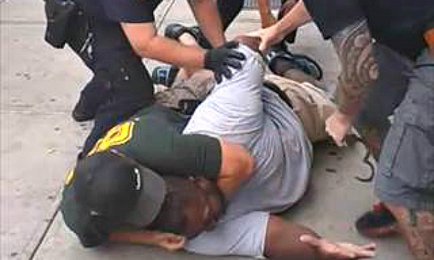 Staten Island Grand Jury Does Not Indict The Officer Who Choked Eric Garner To Death